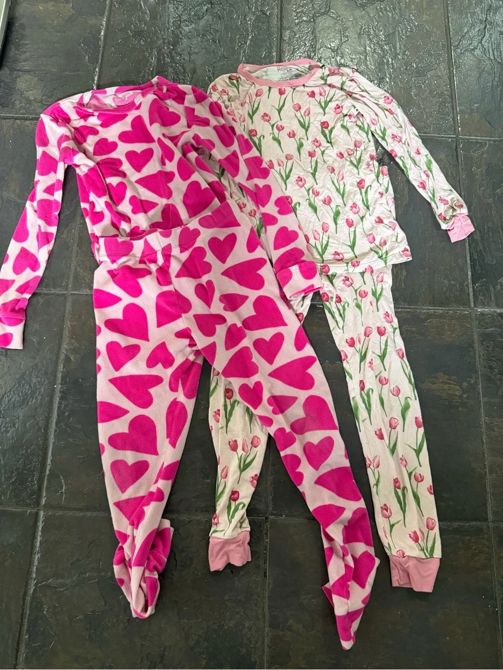 Reshee 4 Piece Girls Pajama Bundle Size 8 / 6-7Y Hearts Tulips